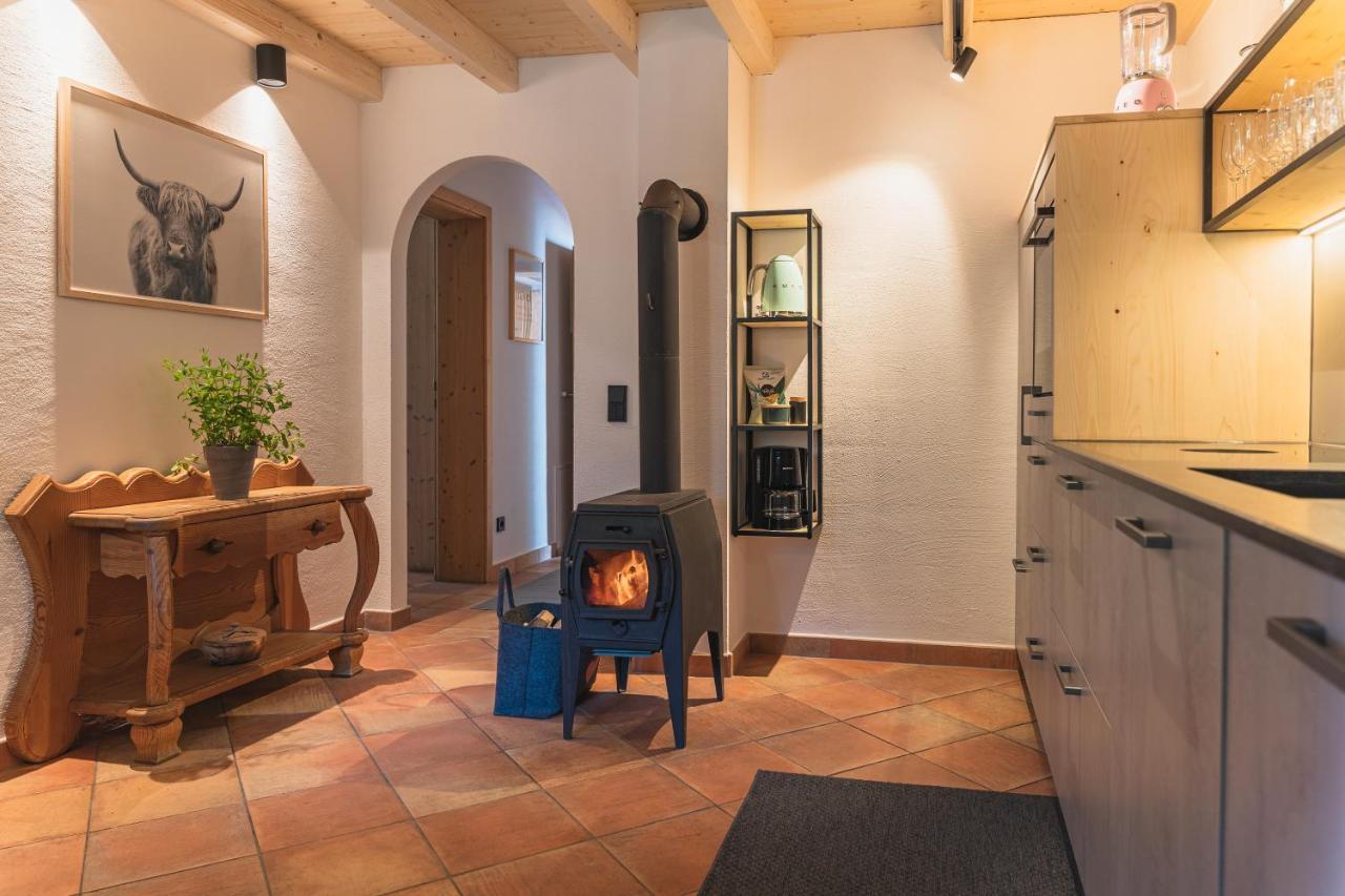 Dorfchalets & Apartments - Authentic Experience In Centre Of Kaprun Including Tauernspa And Summercard Exterior foto