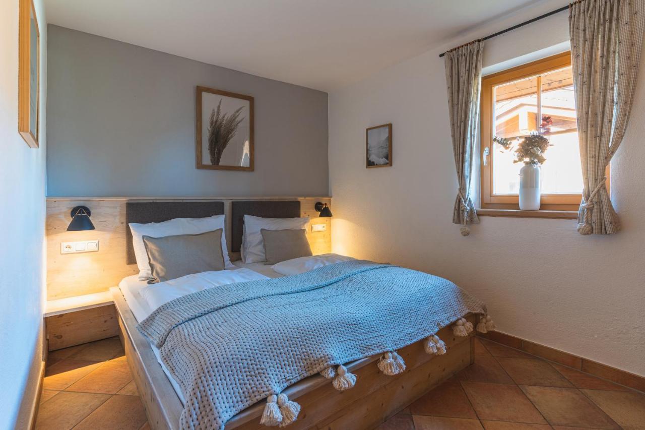 Dorfchalets & Apartments - Authentic Experience In Centre Of Kaprun Including Tauernspa And Summercard Exterior foto