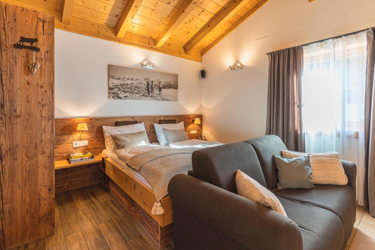Dorfchalets & Apartments - Authentic Experience In Centre Of Kaprun Including Tauernspa And Summercard Exterior foto