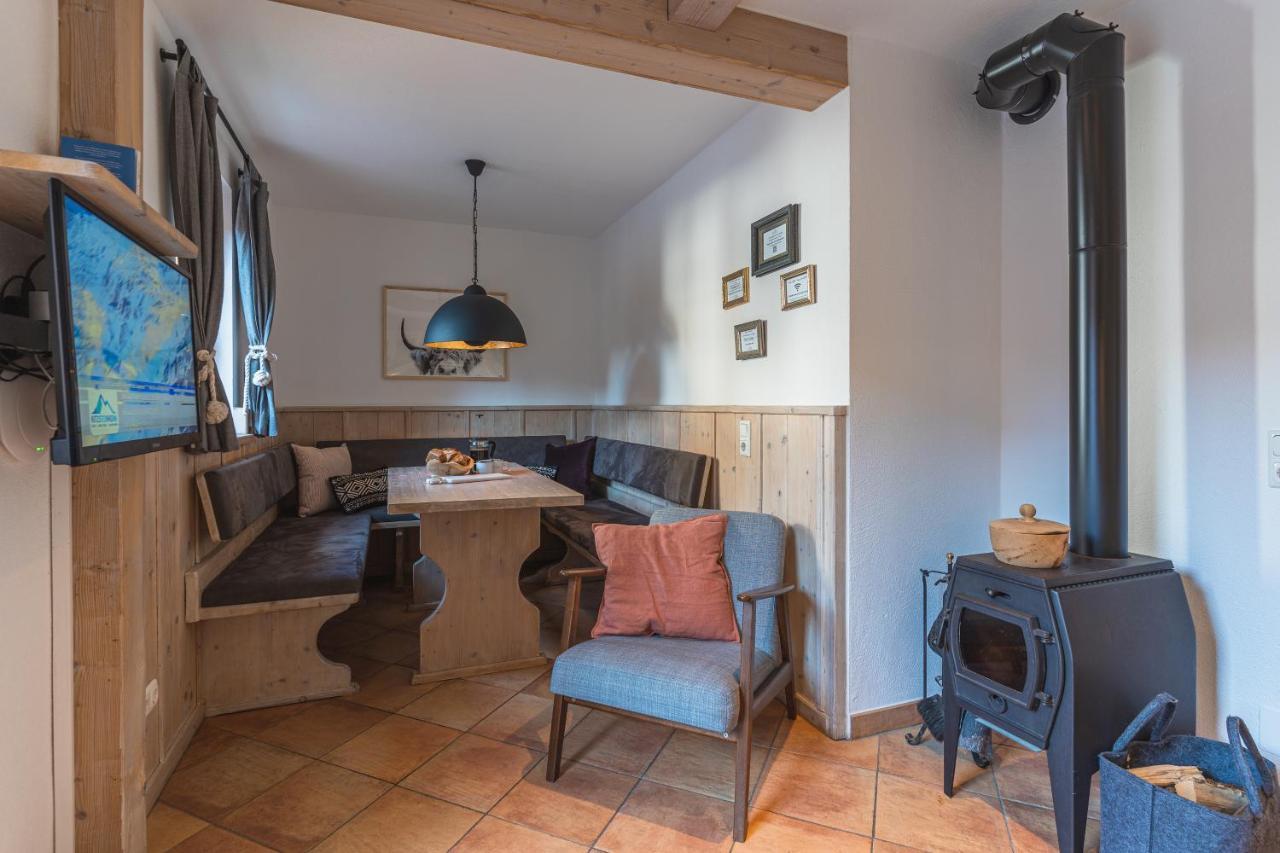 Dorfchalets & Apartments - Authentic Experience In Centre Of Kaprun Including Tauernspa And Summercard Exterior foto