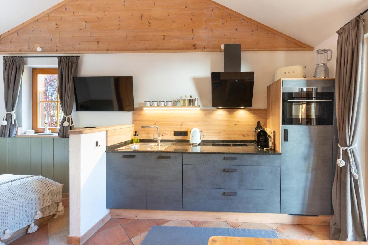 Dorfchalets & Apartments - Authentic Experience In Centre Of Kaprun Including Tauernspa And Summercard Exterior foto