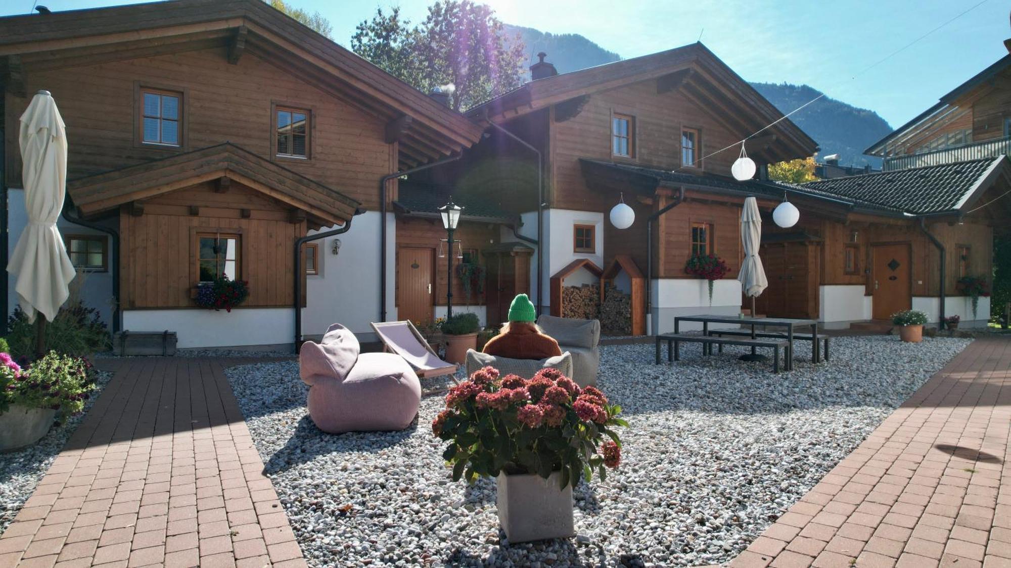 Dorfchalets & Apartments - Authentic Experience In Centre Of Kaprun Including Tauernspa And Summercard Exterior foto